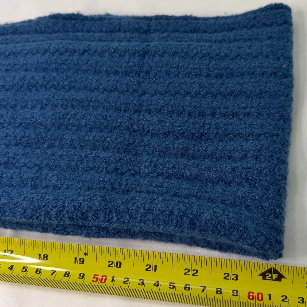 ๐ GAP Infinity Scarf - Picture 5 of 6